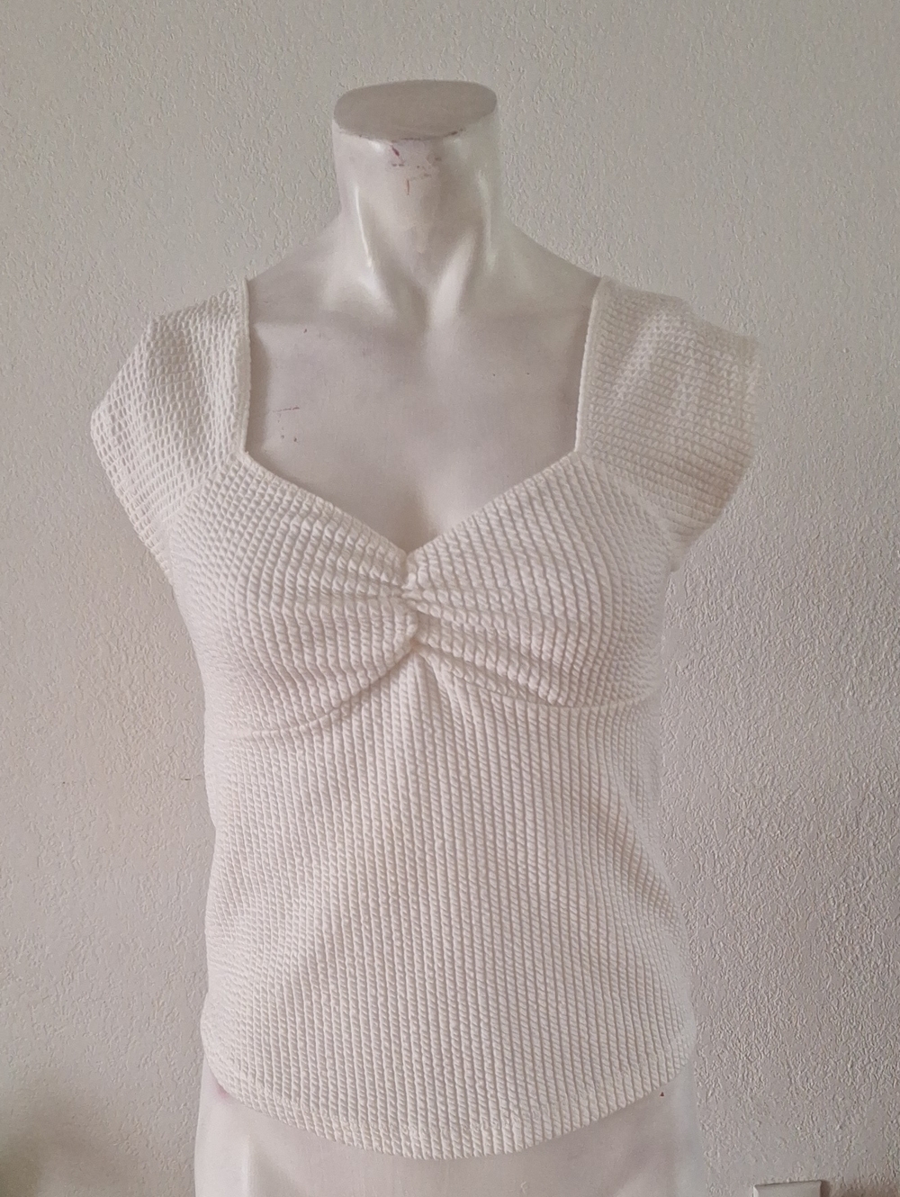 Anthropologie Maeve Cute Classic Minimalist Cream Textured  Top Sz S